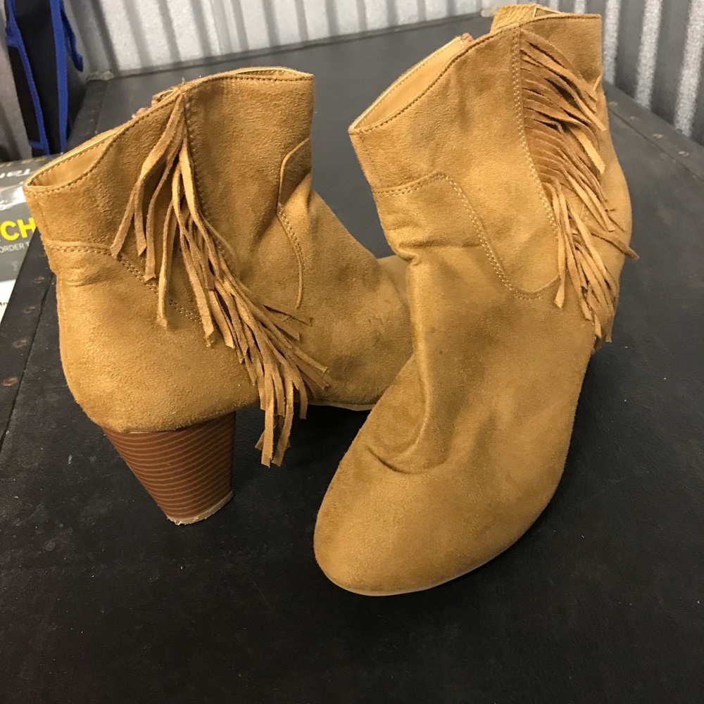 Suede Tassel Boots